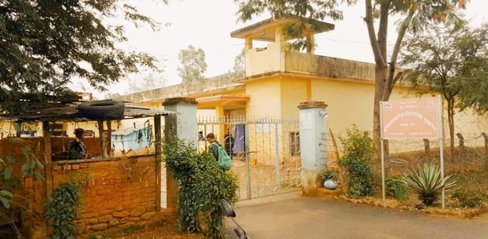 कैदी फरार पछी घोराही कारागारका जेलर र सुरक्षा प्रमुखलाई तानियो