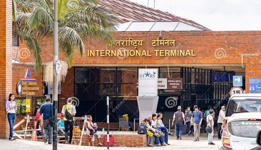 कोरोनाको संक्रमणदर बढेपछि त्रिभुवन अन्तर्राष्ट्रिय विमानस्थल भिजिटर पास वितरण बन्द