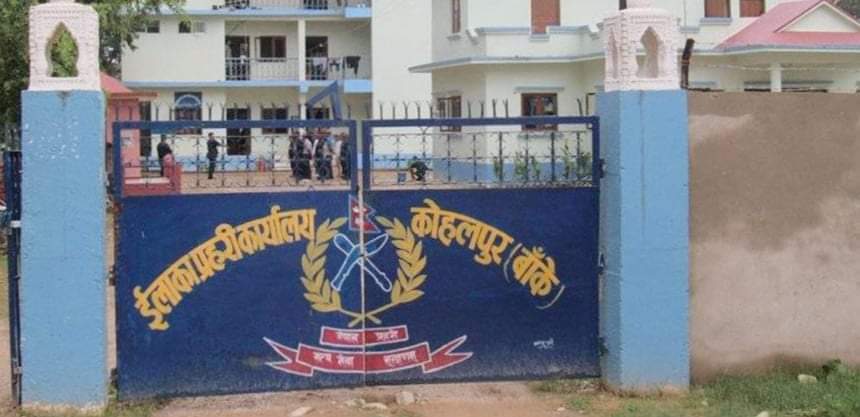 कोहलपुर प्रहरीले मोटरसाइकल चोरी गर्ने २ जनालाई रङ्गेहात पक्राउ