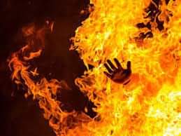 जाडोबाट बच्न आगो ताप्दा जलेर १ जनाको वृद्धाको मृत्यु