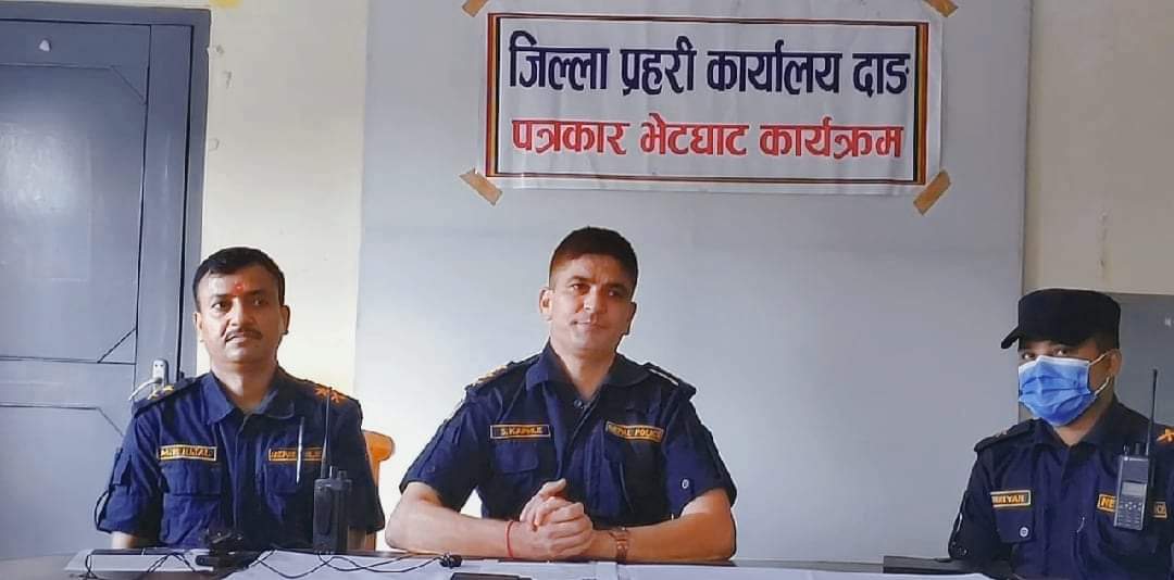 दाङका एसपि सुरेश काफ्लेले जन्म दिन मनाउने क्रममा देखासिखी नगर्न अनुरोध