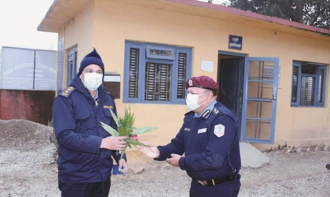 वरिष्ठ प्रहरी उपरीक्षक एसएसपी जनक भट्टराई जिल्ला प्रहरी बाँकेको निरीक्षणमा