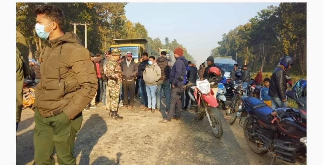 कैलालीको लम्कीमा शङ्कास्पद वस्तु फेला पुर्व पश्चिम् राजमार्ग अबरुद्ध