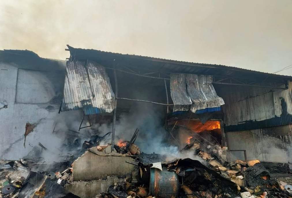 झापाको चाउचाउ उद्योगमा आगलागी