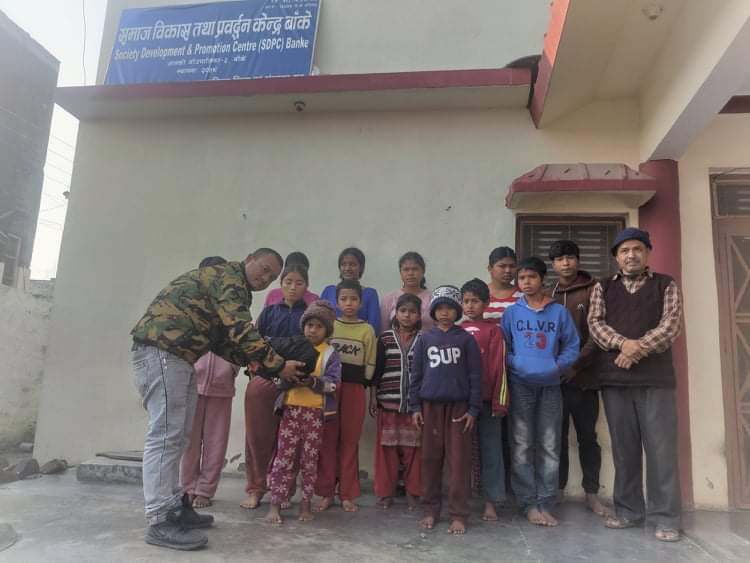 एबिसी संचारकर्मी महेन्द्र सिंहले आफ्नो जन्म दिन बाल बिकास केन्द्रमा मनाए