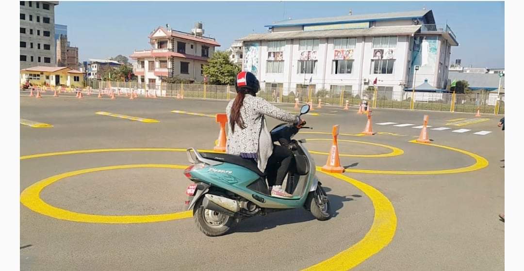 धनगढीमा लाइसेन्सको ट्रायल दिने नक्कली परिक्षार्थी १ महिला पक्राउ