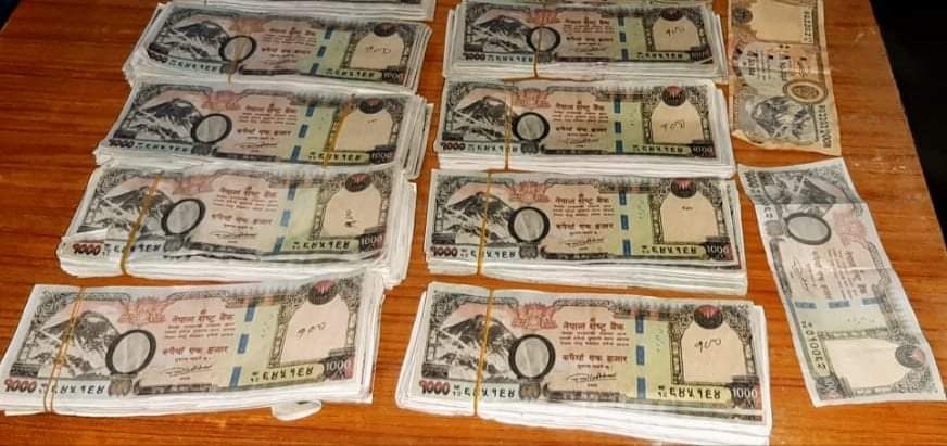नक्कली नोट २ लाख ९६ हजारसहित १ जना बाराबाट पक्राउ