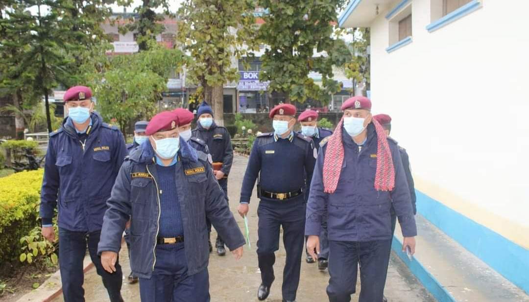 वरिष्ठ प्रहरी उपरीक्षक एसएसपी जनक भट्टराई जिल्ला प्रहरी बर्दियाको निरीक्षणमा