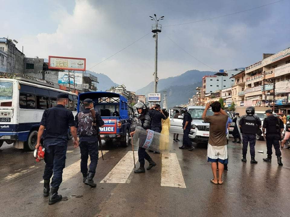 दाङमा २ जना बन्दकर्ता पक्राउ