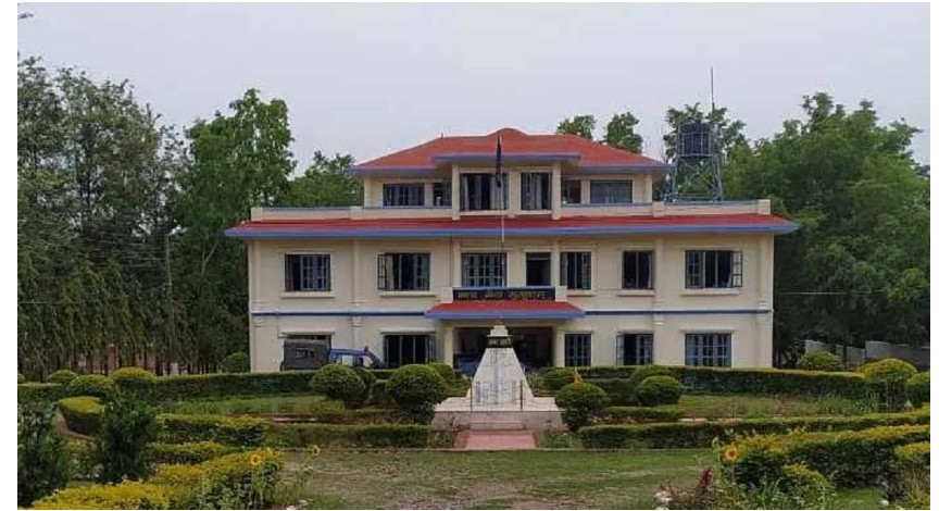 डिआइजीको नाममा पैसा असुली