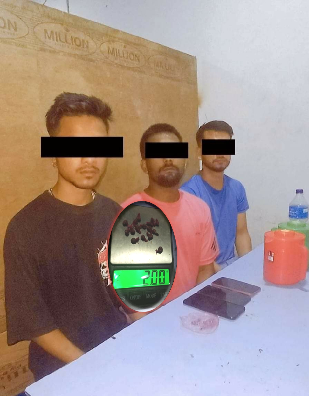 दाङ प्रहरीले एक होटलबाट ३ जना युवाहरुलाई ब्राउन सुगरसहित पक्राउ