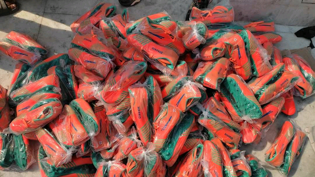 बाँके प्रहरीले भन्सार छलीको अवैध सामानहरु धमाधम पक्राउ