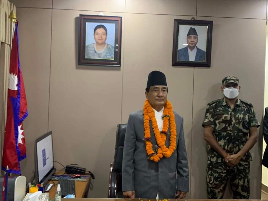 युट्युव व्यवस्थित र मर्यादित तुल्याउन खोजिएको हो स्वतन्त्रतालाई कुण्ठित गर्न खोजेको होइन सञ्चारमन्त्री कार्की