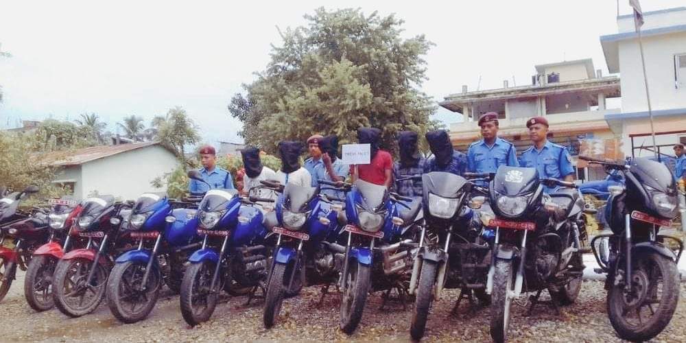 मोटरसाइकल चोरी गर्ने ६ जना पक्राउ