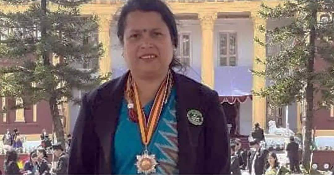 विभूषण पाएको १० दिनपछि मालपोत अधिकृत डेढ लाख घुससहित पक्राउ