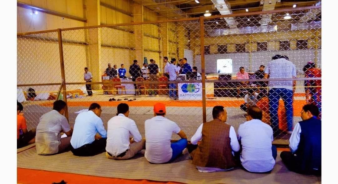 भरतपुरमा विवाद:पत्रकारलाई पनि अवरोध प्रहरी लगाएर भाइर निकालियो