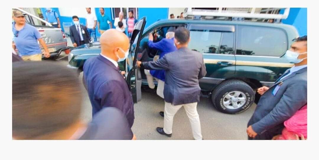 चितवनमा प्रधानमन्त्री शेर बहादुर देउवा किन निजी गाडीमा गए ?