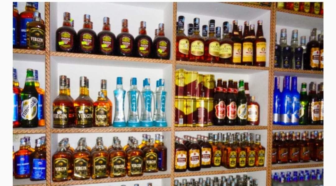 ललितपुर र काठमाडौंमा शुक्रबार मध्यरातिदेखि मदिरा बिक्रीमा राेक