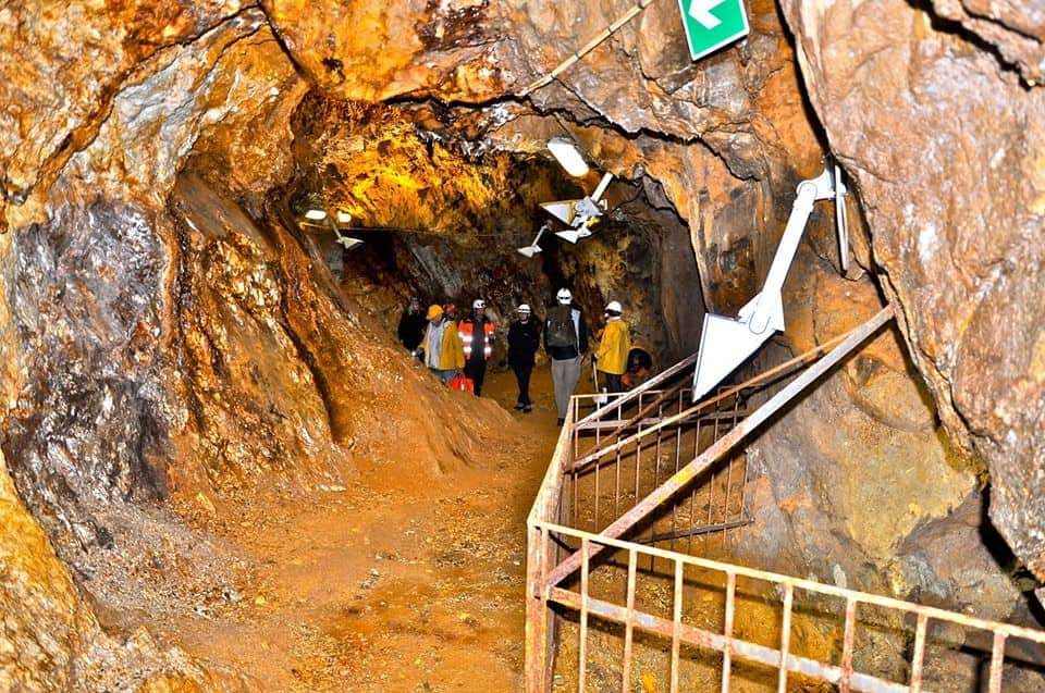 सुन खानीमा झडप हुँदा १०० जनाको मृत्यु, अन्य ४० जना बढी घाइते