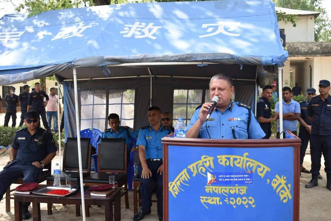 बाँके प्रहरी प्रमुख एसपी र डिएसपीले गरे म्यादी प्रहरीहरुको बिदाई