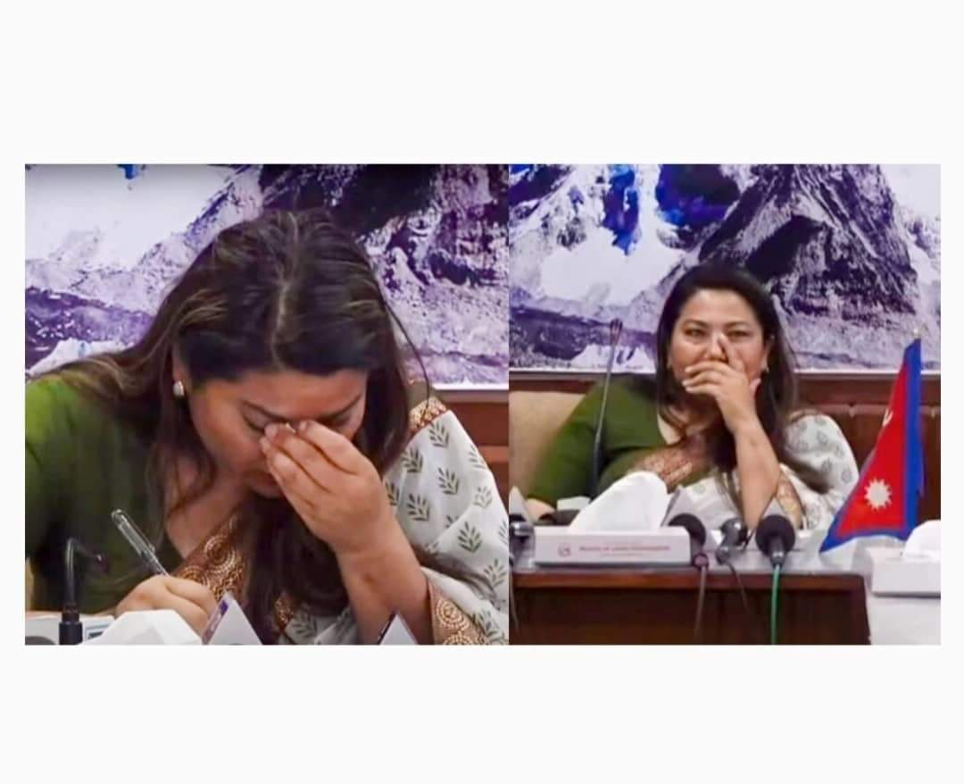 राजीनामा घोषणा गर्दै पत्रकार सम्मेलनमा भावुक बनिन् मन्त्री रामकुमारी झाँक्री