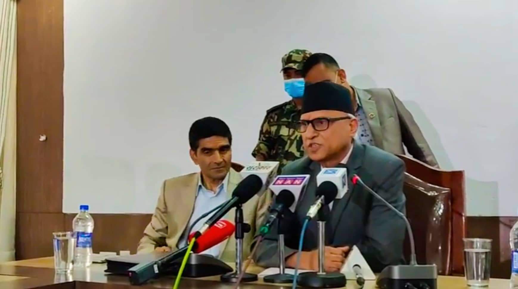 पेट्रोलियम पदार्थको मूल्य घटेयो पेट्रोल २० डिजेल २९ रुपैयाँ घटाइयो