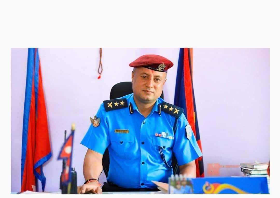 चितवन प्रहरी प्रमुख एसपी अधिकारी सहित १० जना नगदद्वारा पुरस्कृत