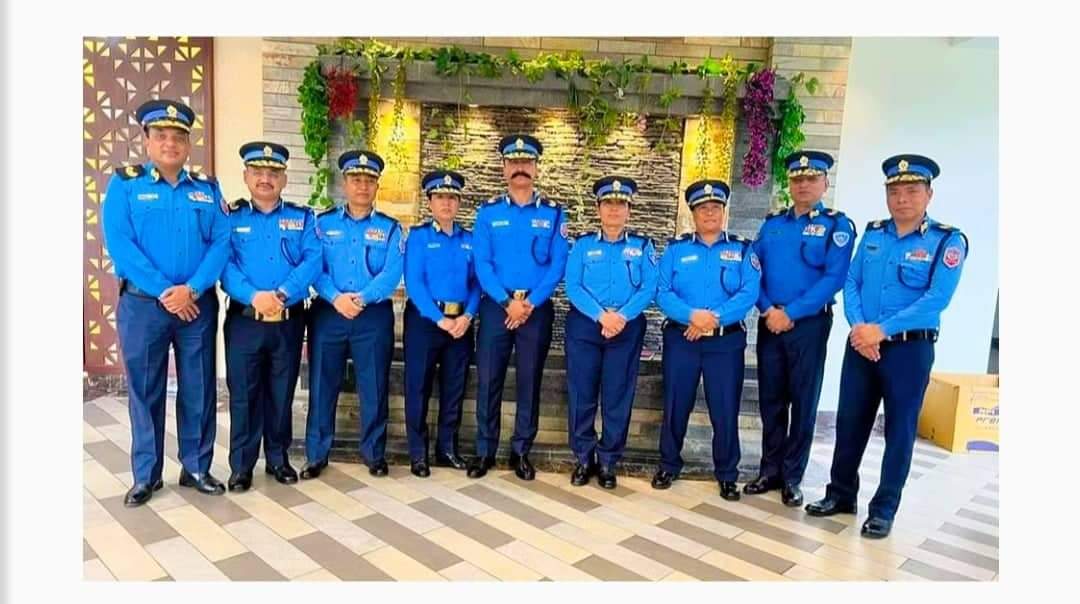 नेपाल प्रहरीका बढुवा भएका डीआईजी हरुले लगाए दर्ज्यानी चिह्न फुली