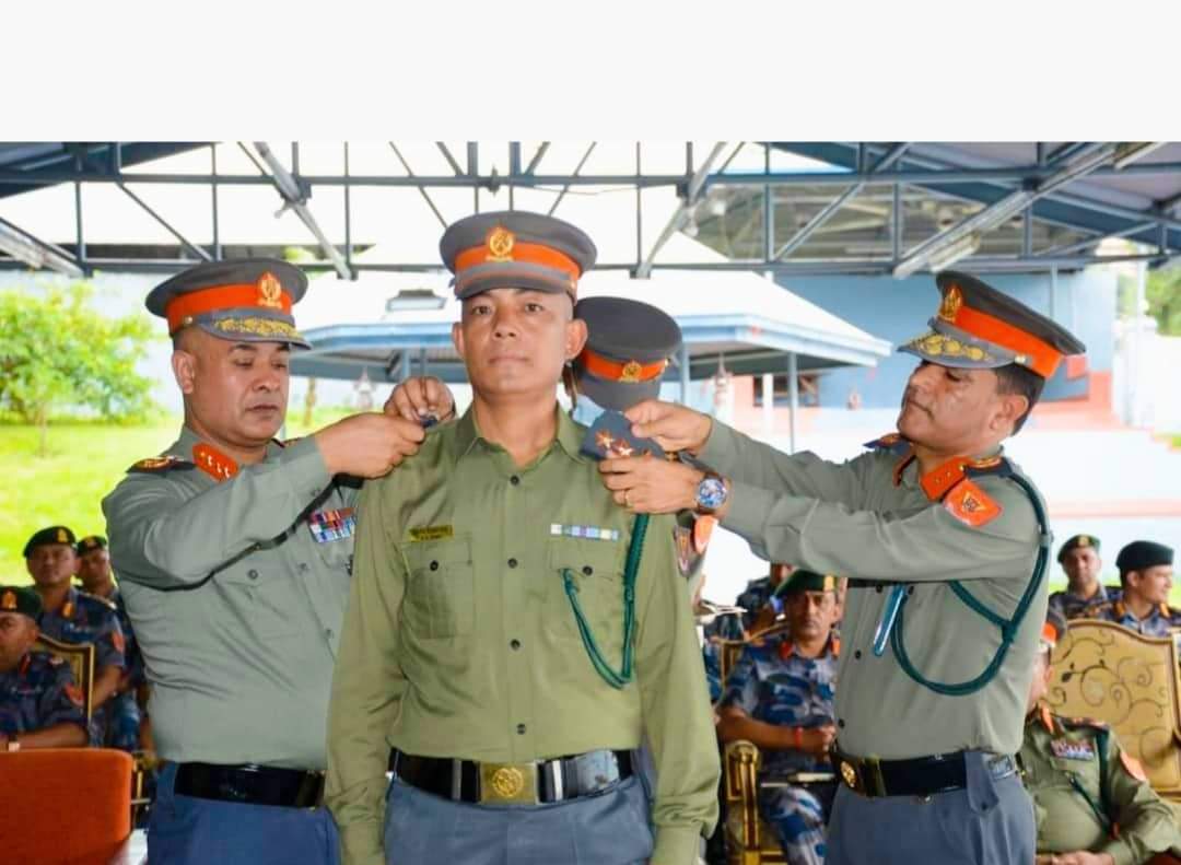 सशस्त्र प्रहरीका ३९ जना डिएसपीहरुले एसपीको दर्जनी चिन्ह फूली लगाए