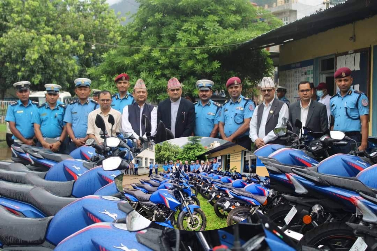लुम्बिनी प्रदेश कानुन मन्त्रालयले १६ वटा मोटरसाइकल ट्राफिक प्रहरीलाई हस्तान्तरण