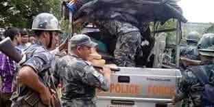 कैलालीमा डेढ किलो चरेससहित सशस्त्र प्रहरीका जवान पक्राउ