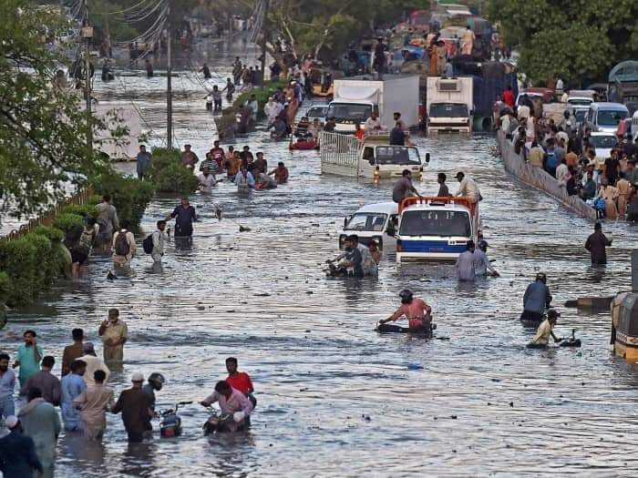 पाकिस्तानमा निरन्तर वर्षा र बाढीबाट ३६ जनाको मृत्यु केही बेपत्ता खोजीकार्य जारी
