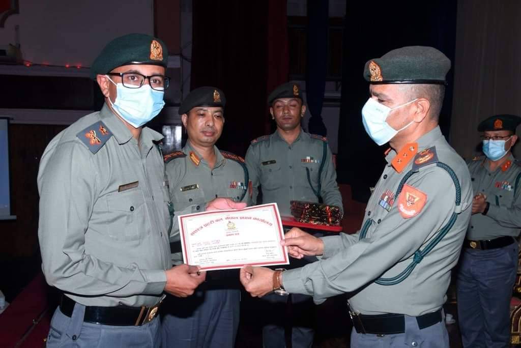 एआईजी पौडेलले सशस्त्र प्रहरीको व्यवसायीक ज्ञान परिक्षण प्रतियोगिता कार्यक्रम सम्पन्न गरे