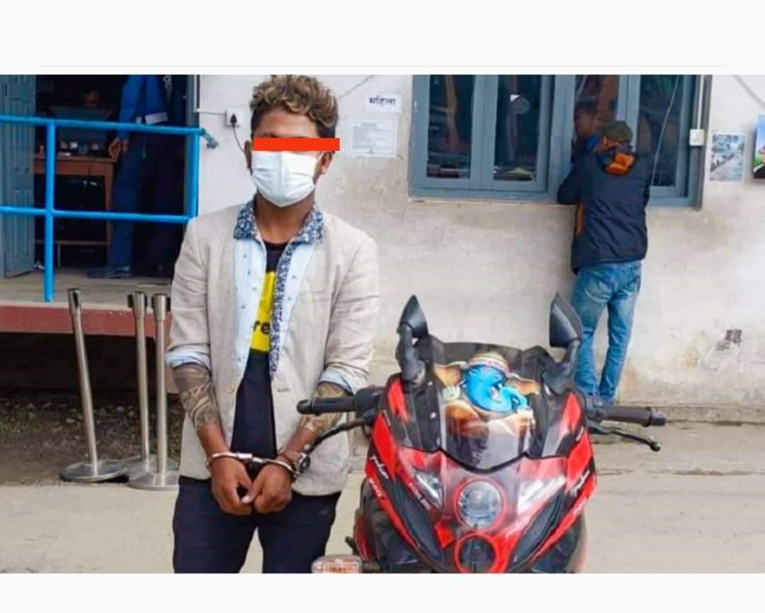 मोटरसाइकल चोरेको आरोपमा १ जना युवक ट्राफिक प्रहरीद्वारा पक्राउ
