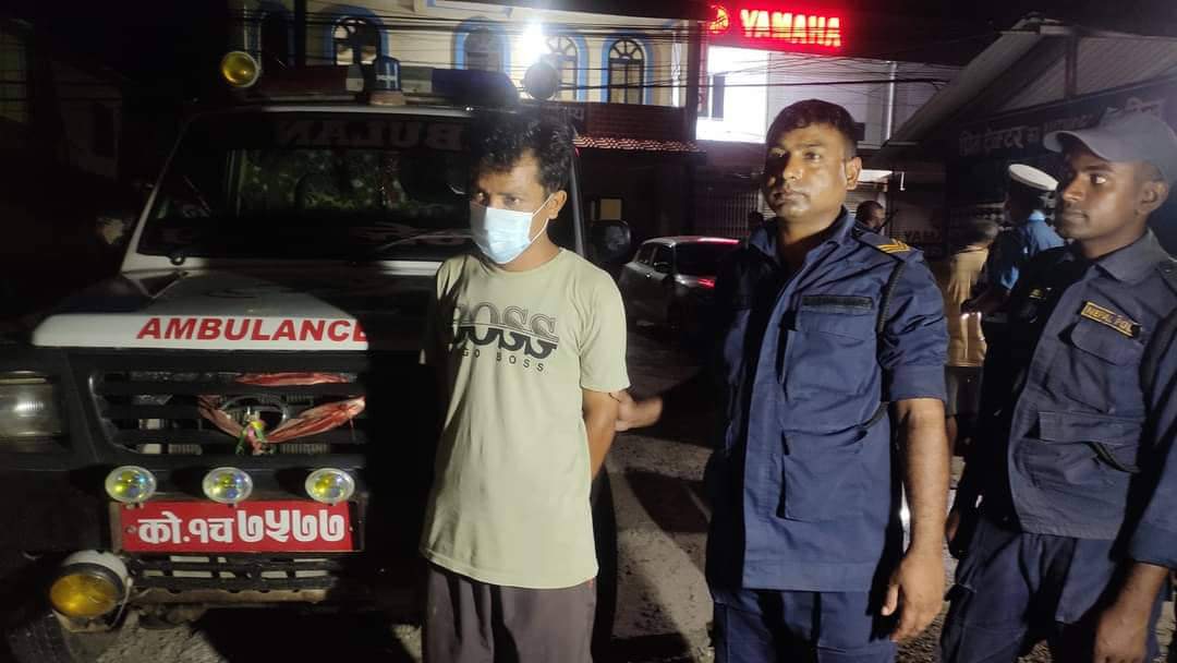 करोडौंको गाँजासहित एम्बुलेन्स र चालक लहानबाट पक्राउ