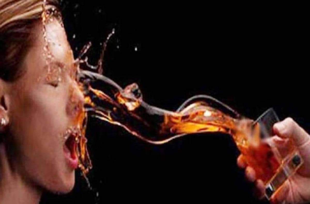 सल्यानमा पानी भनेर एसिडले मुख धुदा १ जना घाईते