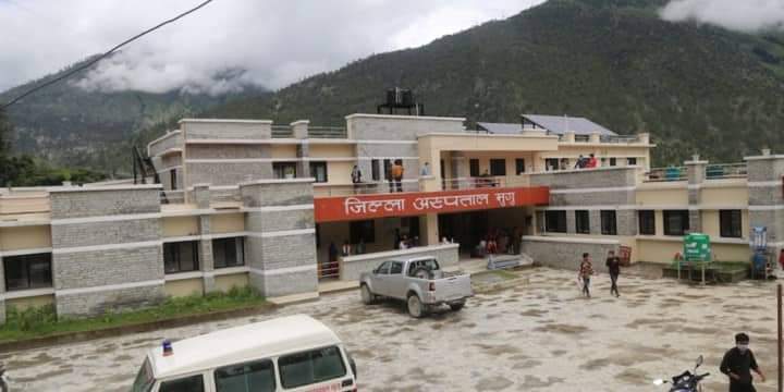 मुगुमा १ वर्षदेखि चिकित्सक विहीन डाक्टर नहुँदा सुत्केरीले सास्ती भोग्दै