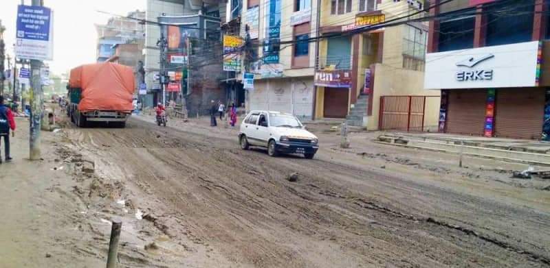 काठमाडौंको चाबहिल जोरपाटी थली साँखु सडक ७ वर्षमा पनि कालोपत्र भएन