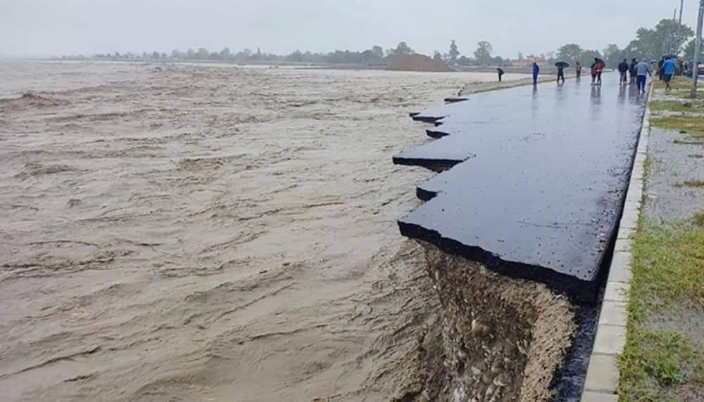 दार्चुलामा बाढी पहिरोले बगाउँदा फेला परेन १० जनाकाे शव खोजीकार्य जारी