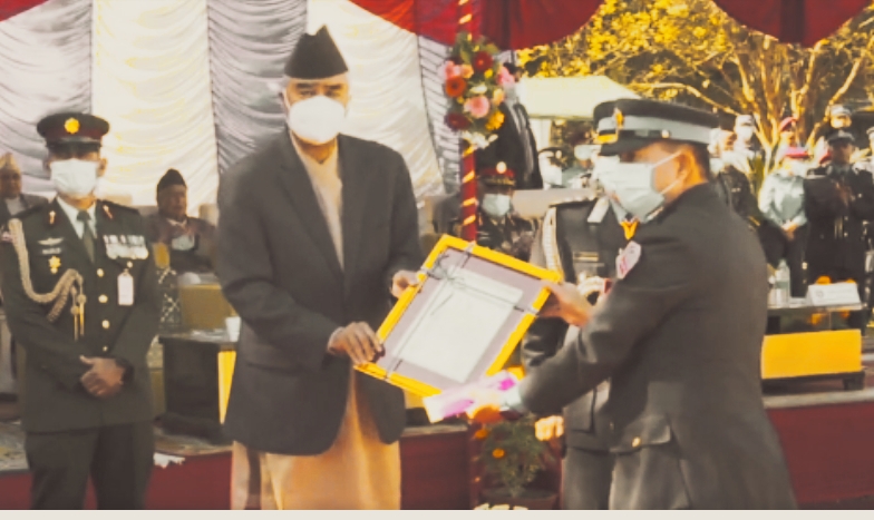 एसपी सन्तोष खड्काले सर्वाेत्कृष्ट अनुसन्धानकर्ताको पुरस्कार