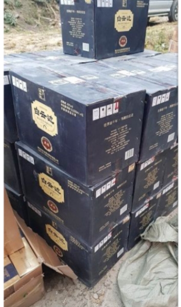 रसुवा नाकाबाट रक्सी र चुरोट तस्करी,