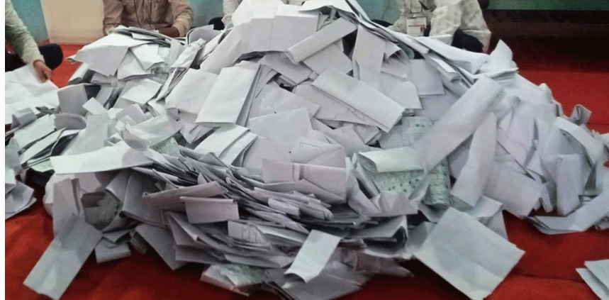 १९ हजार मत बदर