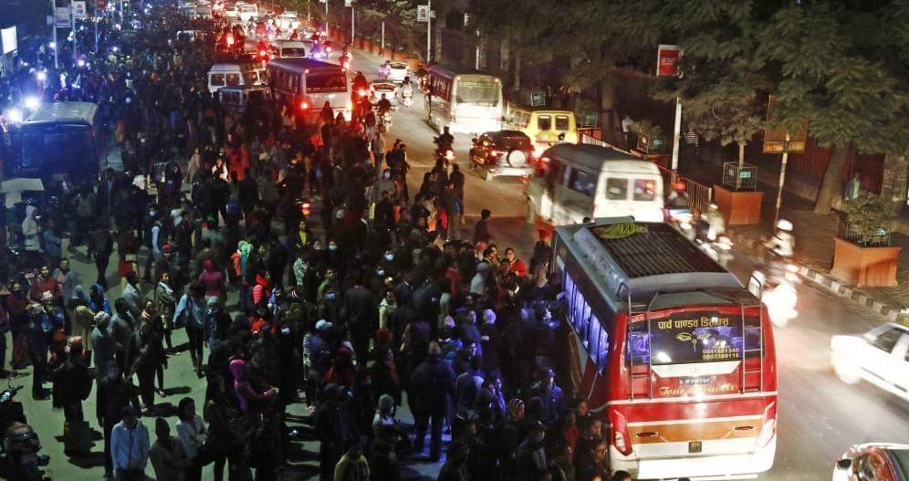 निर्वाचन सकेपछि साँझ ७ बजेपछि सडकमा गाडीहरु चल्न थाले