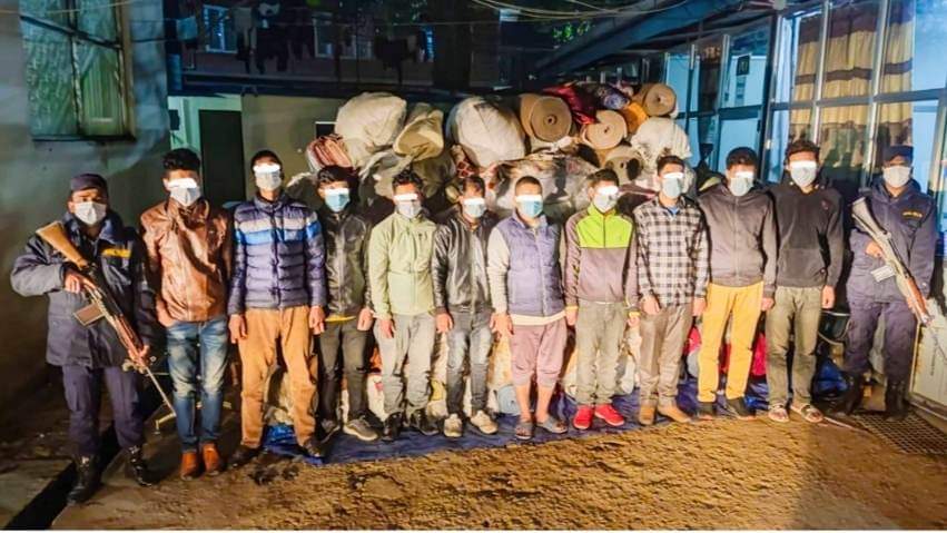 काठमाडौंको विभिन्न ठाँउबाट डेढ करोड चोरी गर्ने १० जना गिरोहहरु पक्राउ