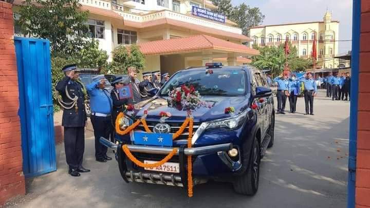 कार्तिक २५ गतेदेखि सेवा निवृत्त हुन लागेका एआईजी धानुकको स सम्मान बिदाई