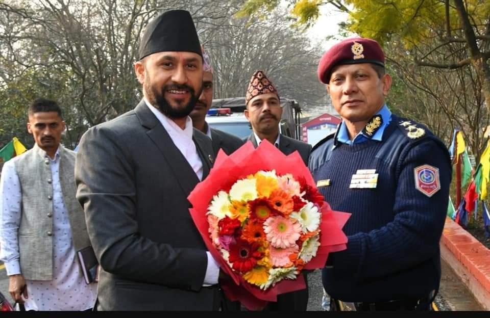 कुनै प्रहरीले पैसा उठाएमा हाकिममाथि कारबाही हुन्छ गृहमन्त्री : लामिछाने