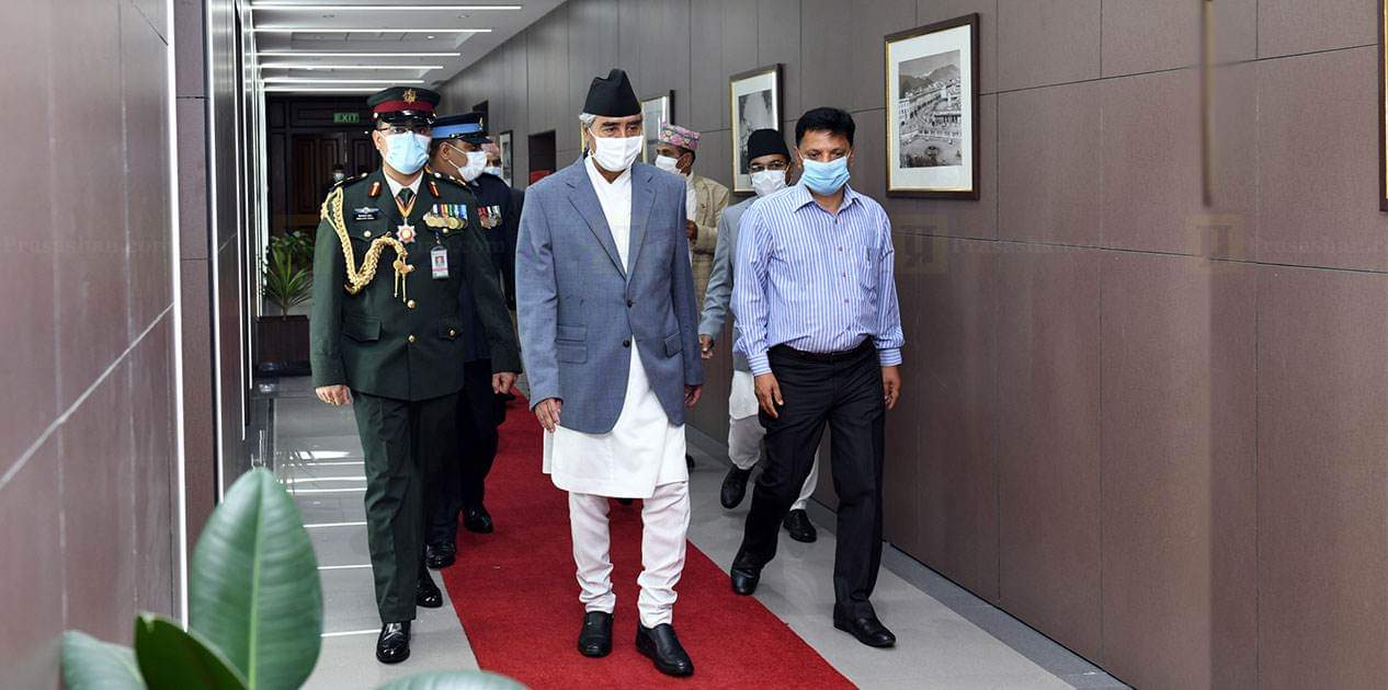 पुर्व प्रधानमन्त्री शेर बहादुर देउवाले प्रधानमन्त्री निवास बुधबार छाडे