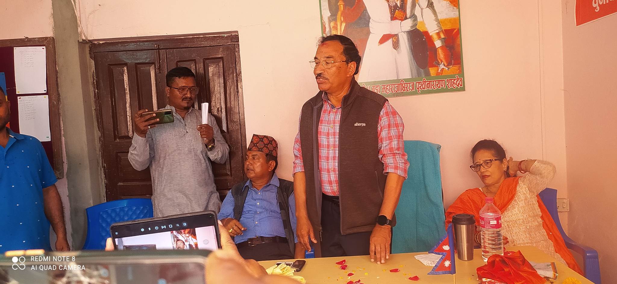 नेपालगन्जमा आयोजित पार्टीका अगुवा कार्यकर्ता भेटघाट एबं पार्टी प्रवेश कार्यक्रमलाई सम्बोधन गर्दै कमल  थापा