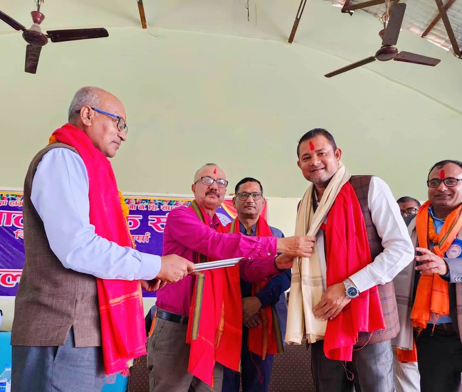 नेपाल शिक्षक संघ पर्साको ९ औँ अधिबेशन उद्घाटन नयाँ नेतृत्व चयन