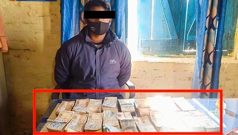 जिल्ला प्रहरी काठमाडौंले १२ लाख हुण्डीको रकमसहित १ जना पक्राउ